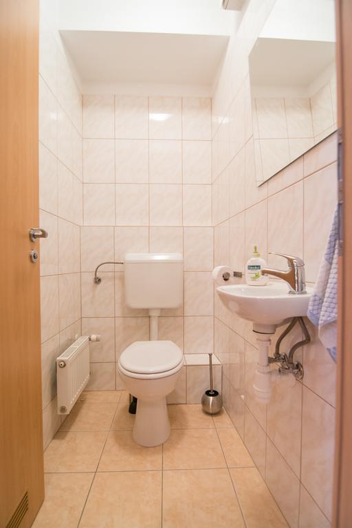 Center Haz Apartman Budapest Ngoại thất bức ảnh